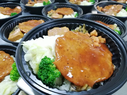 懷舊排骨便當~上海青蔬菜飯